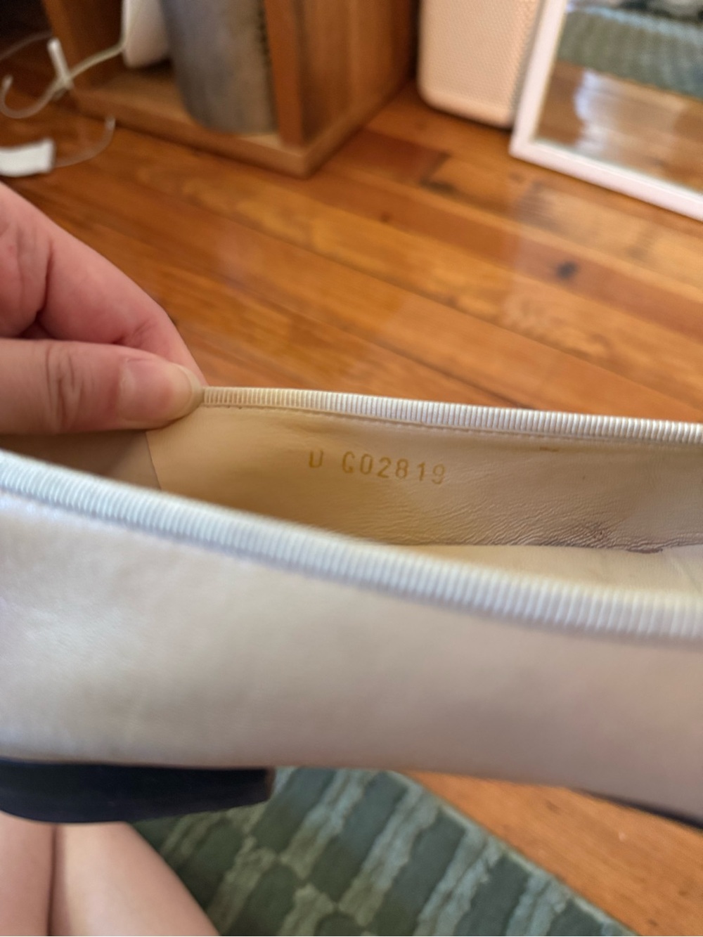 CHANEL Beige and Black Two-Tone Cap Toe Leather Ballet Flats - Picture 6 of 6
